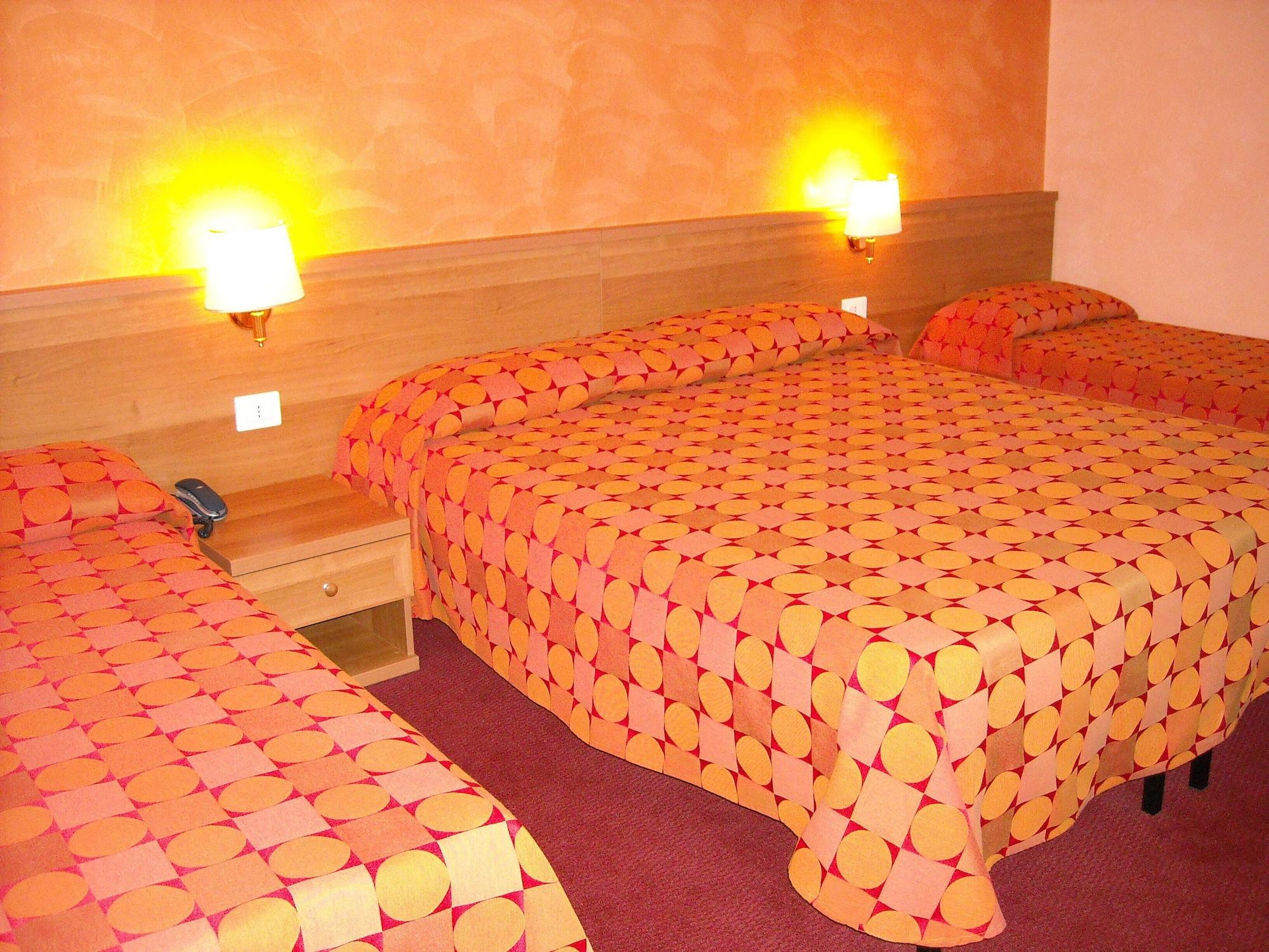 New Morpheus Rooms Rome Exterior photo
